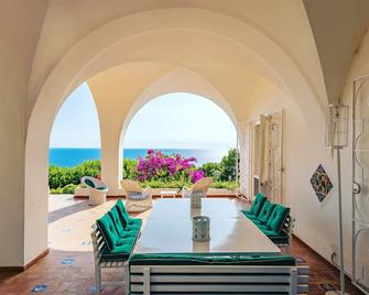 Il Carrubo Capri - Anacapri - Edificio