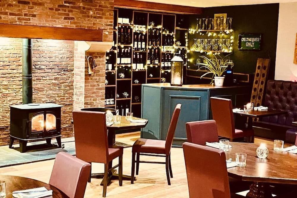 ذا أوك تري إن - يورك - مطعم