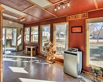 Cozy Choteau Home w/ Fire Pit, Grill, Yard! - Choteau