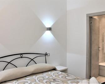 Sea Garden Rooms - Termoli - Bedroom
