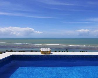 Maitei Hotel - Arraial d'Ajuda - Pool