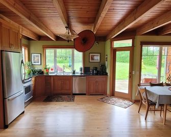 1600 Sq Ft Craftsman Cottage in the Country - Sequim - Kitchen