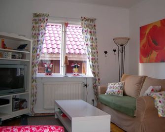 --Live like in Bullerby - near Vimmerby and Västervik - Vimmerby - Wohnzimmer