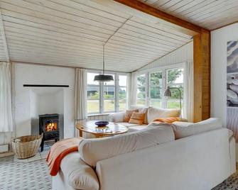 Holiday Home Githa - 100m to the inlet by Interhome - Løgstør - Living room