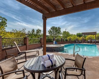 Best Western Plus DFW Airport Suites - Irving - Piscina