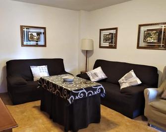 Apartamento Villa Soterraña - Trujillo - Pokój dzienny