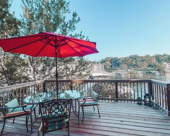 NEW Private retreat, No wake cove - Eldon - Balcony