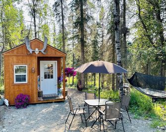 Small Dry Cabin Between Kenai and Kasilof Rivers. - Kasilof - Patio