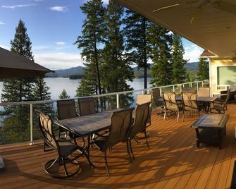 Unmatched Privacy and Natural Beauty Awaits! - Hayden - Balcón
