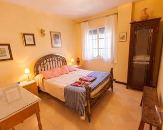 Salobreña: House with garden, free WiFi at 40m. from the beach - Salobreña - Bedroom
