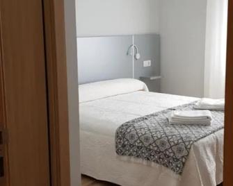 Pension Perez - Puertomarín - Habitación