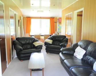 Lamont Chalets and Bungalow - Dornie - Living room