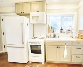 Guesthouse in Friendly, Walkable Neighborhood - Sacramento - Kuchnia