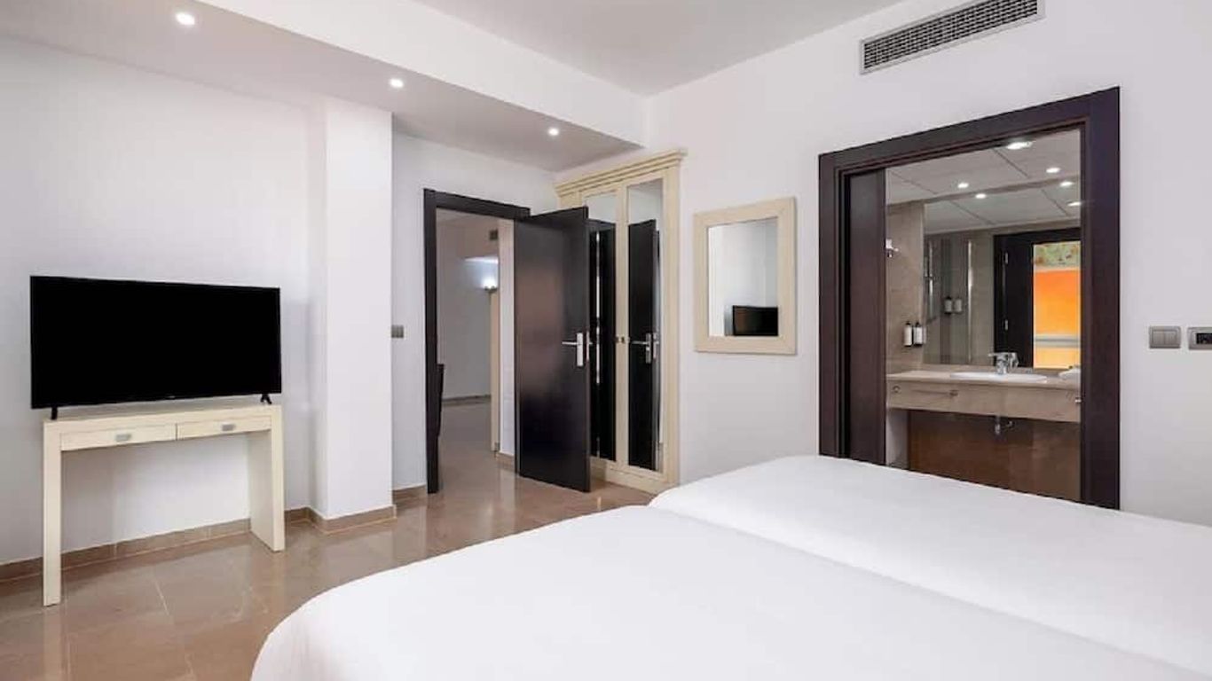 سيناتور أجويلاس هوتل