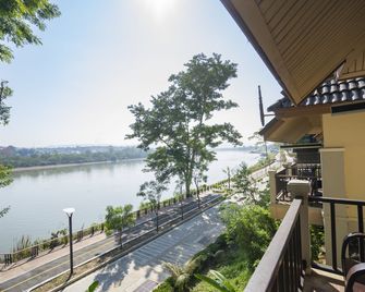 Chiangkhong Teak Garden Riverfront Onsen Hotel- Sha Extra Plus - Chiang Khong - Balcony