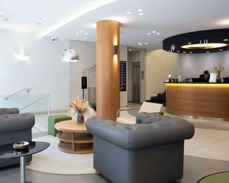 Best Western Premier Hotel Dante - ברצלונה - דלפק קבלה