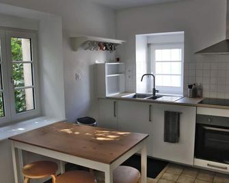 Traditional house in a Breton village between land and sea - Theix-Noyalo - Kitchen