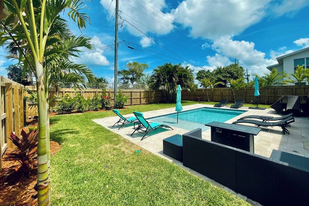 Florida Charm Retreat. Near Fll Air Port And Port Everglades - פורט לודרדייל - בריכה