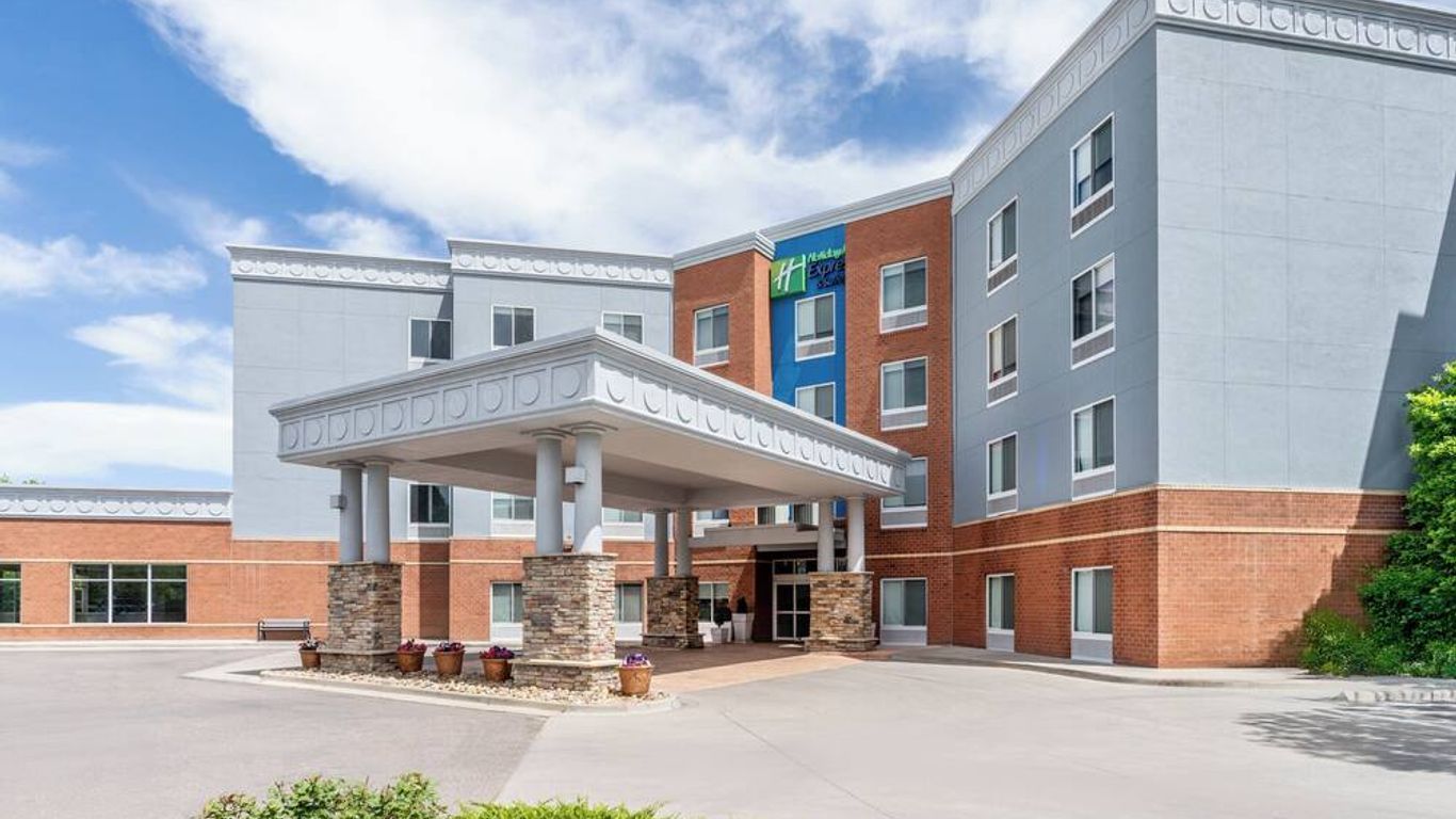 Holiday Inn Express & Suites Denver North - Thornton By IHG