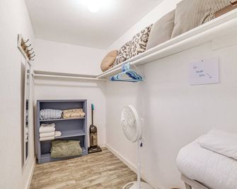 Galveston Couple's Retreat 1/4 Mi to Seawall - Galveston - Room amenity