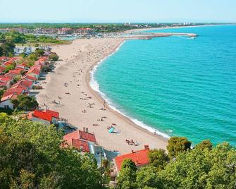 Village Vacances Azureva Argelès-sur-Mer - Argelès-sur-Mer - Beach