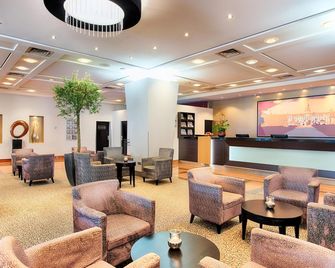 The Q - Quadro City Hotel - קרלסרוהה - טרקלין