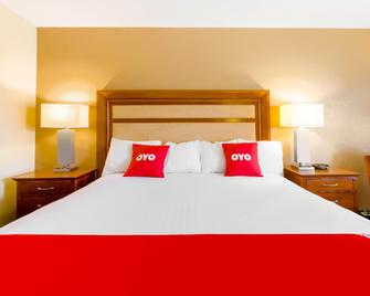 OYO Hotel Lebanon Mo I-44 - Lebanon - Спальня