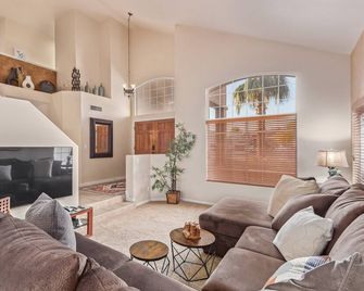 Family Fun in Ahwatukee Phoenix - Phoenix - Ruang tamu