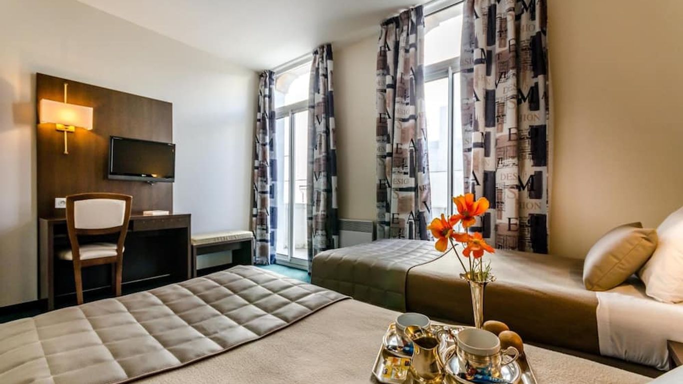 Hôtel Croix des Bretons Lourdes Pyrénées