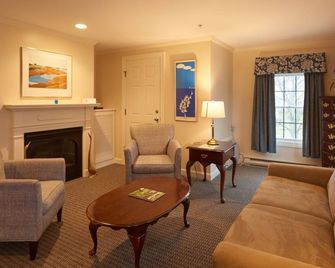 The Sparhawk Oceanfront Resort - Ogunquit - Living room