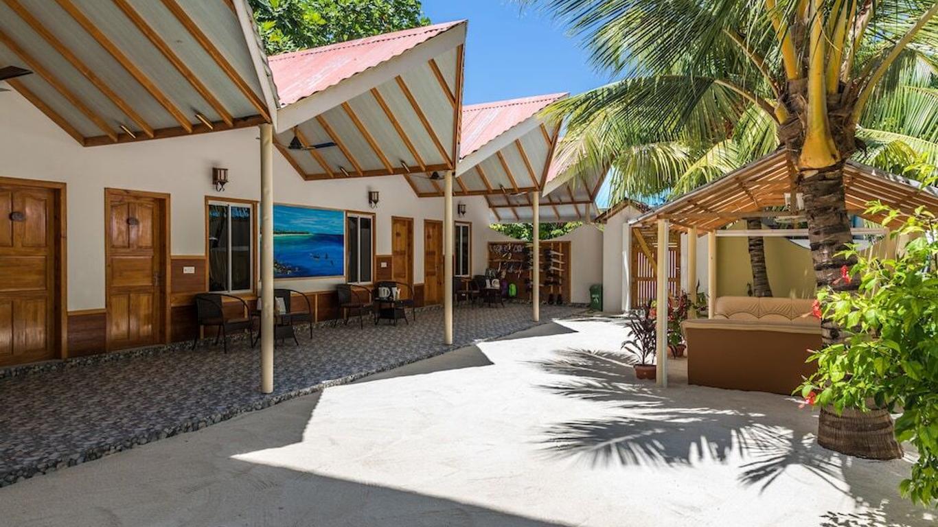 Relax Residence Thoddoo Maldives