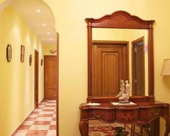 Pensión Numancia - Madrid - Hallway