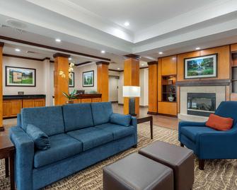 Comfort Inn & Suites - Camden - Вітальня