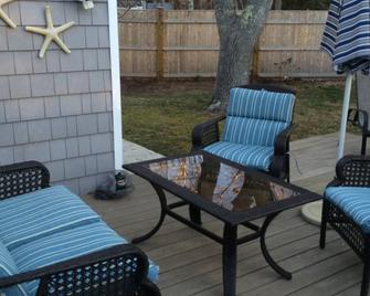 Updated Cape Escape!! - South Yarmouth - Patio