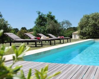 Charming Provence - Rognes - Piscina