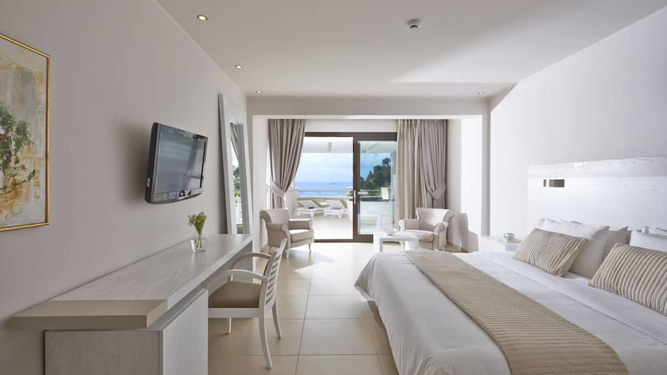 Kassandra Bay Resort, Suites & Spa