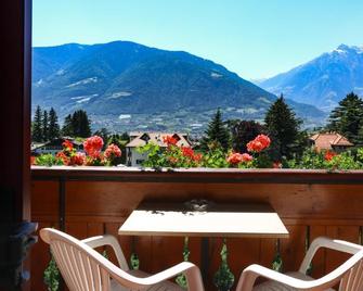 Guesthouse Pension Grafenstein - Merano - Balcony