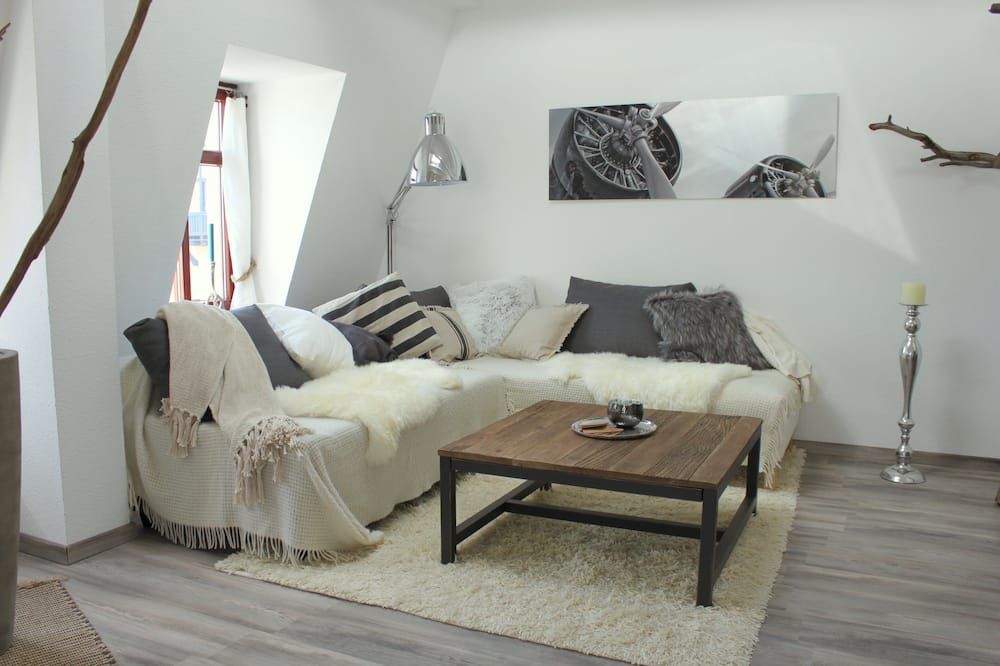 Loft im Turmhaus am Weissen Hirsch - درسدين - غرفة معيشة