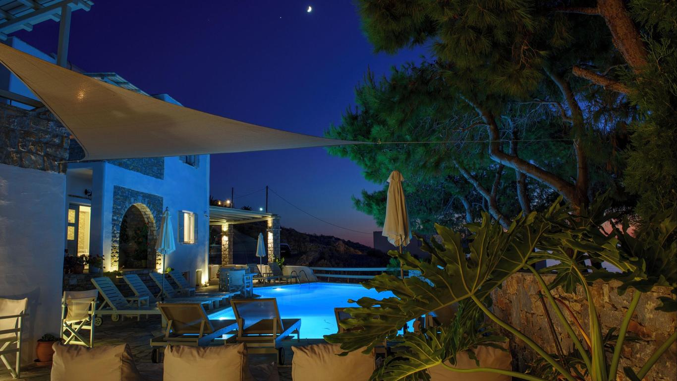 Yperia Hotel