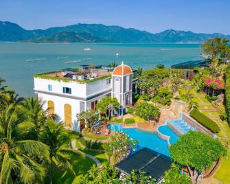Green Oasis Nha Trang Resort - Thon Dam Van - Pool