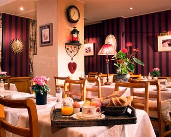 فندق بريتانيك - باريس - مطعم