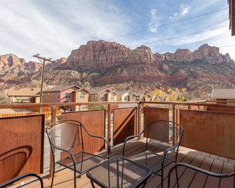 Townhome 5 in Springdale, at Zion National Park - Springdale - Balcon