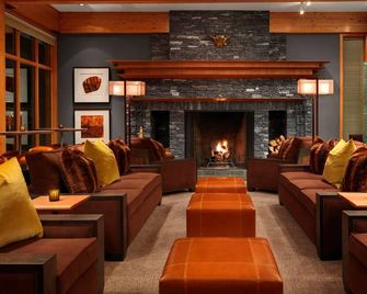 Azuridge Estate Hotel - Priddis - Salon