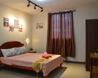 Dencio's Crib - Lapu-Lapu City - Chambre