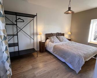 Gite Saint-André-d'Apchon, 2 bedrooms, 5 persons - Saint-Alban-les-Eaux - Habitación