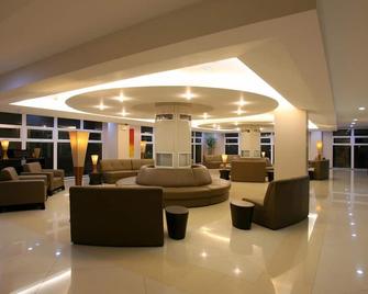 Tanza Oasis Hotel And Resort - Cavite City - Lobby