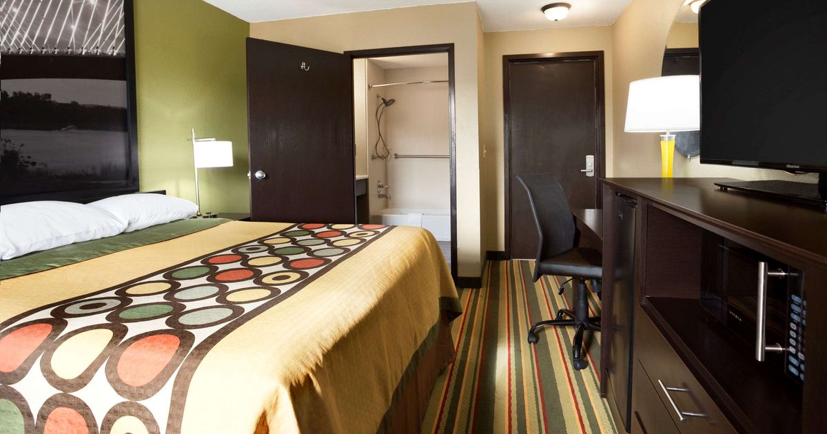 Super 8 Joplin, Joplin | HotelsCombined