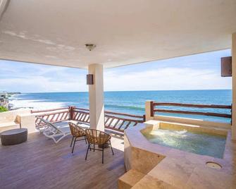 Hotel Los Farallones - לה ליברטד - מרפסת