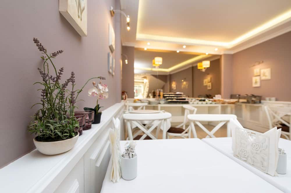 فندق مستر بيرد