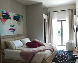 Suite La Damigella - Torri Del Benaco - Schlafzimmer